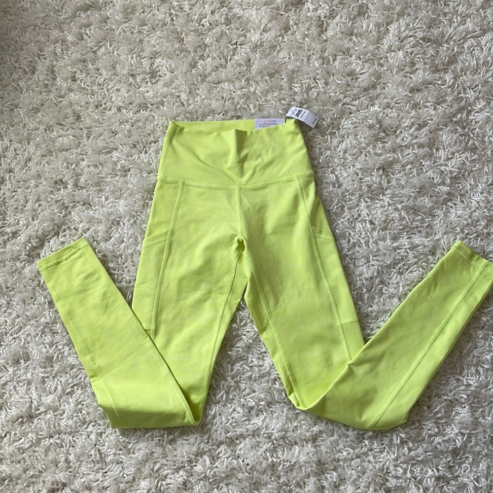Bright color Aerie starchy leggings with side pockets